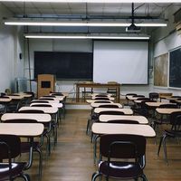 Skola-stredni-skola-vzdelani-volby-spolecnost