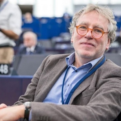 V-90-letech-bylo-15-miliard-obrovsky-problem-foto